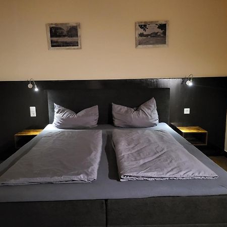 Hotel & Ferienpark Fleether Muehle Миров Екстериор снимка