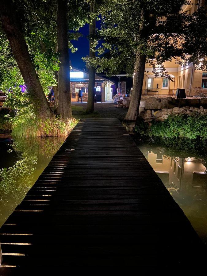 Hotel & Ferienpark Fleether Muehle Миров Екстериор снимка