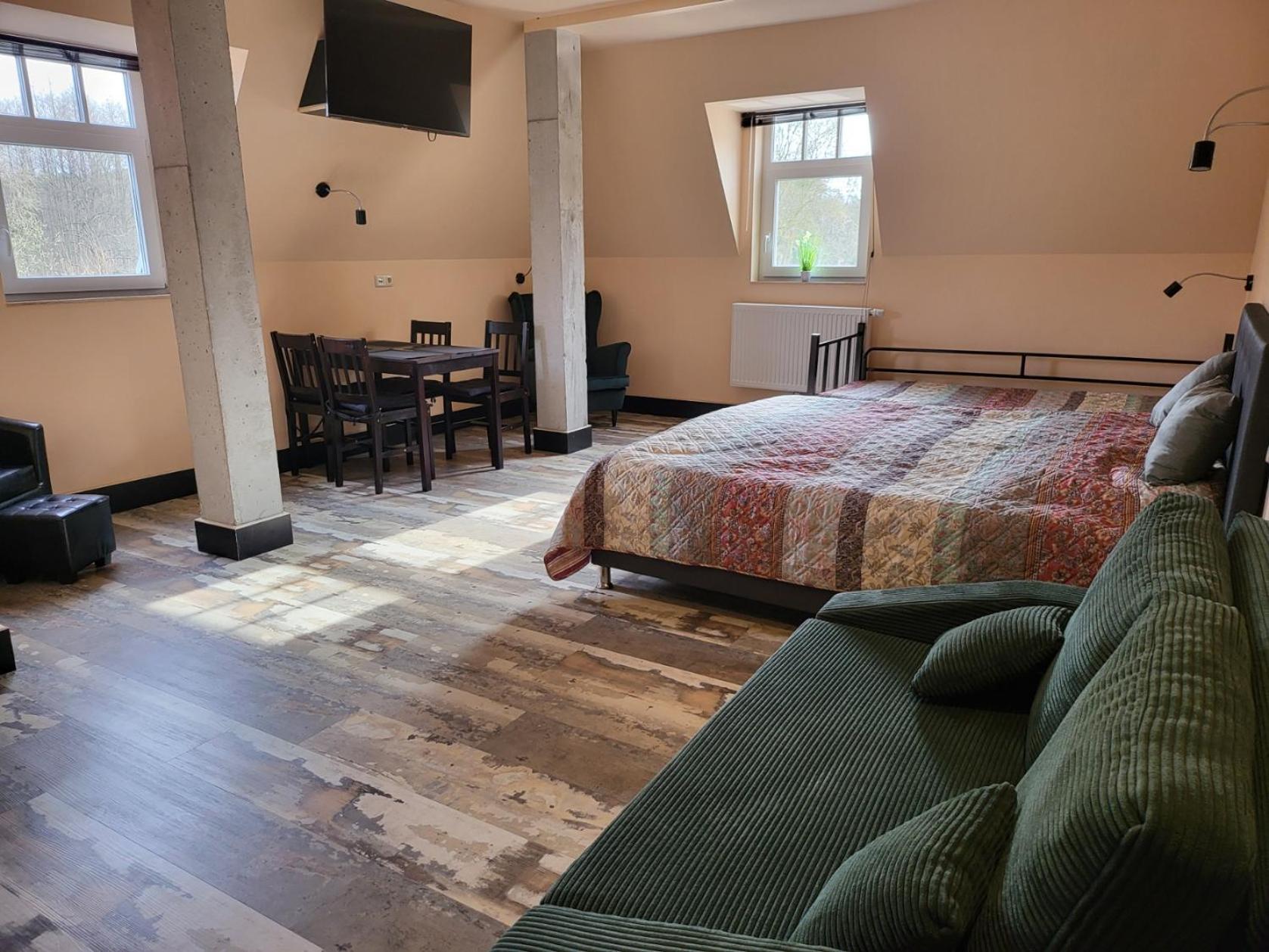Hotel & Ferienpark Fleether Muehle Миров Екстериор снимка