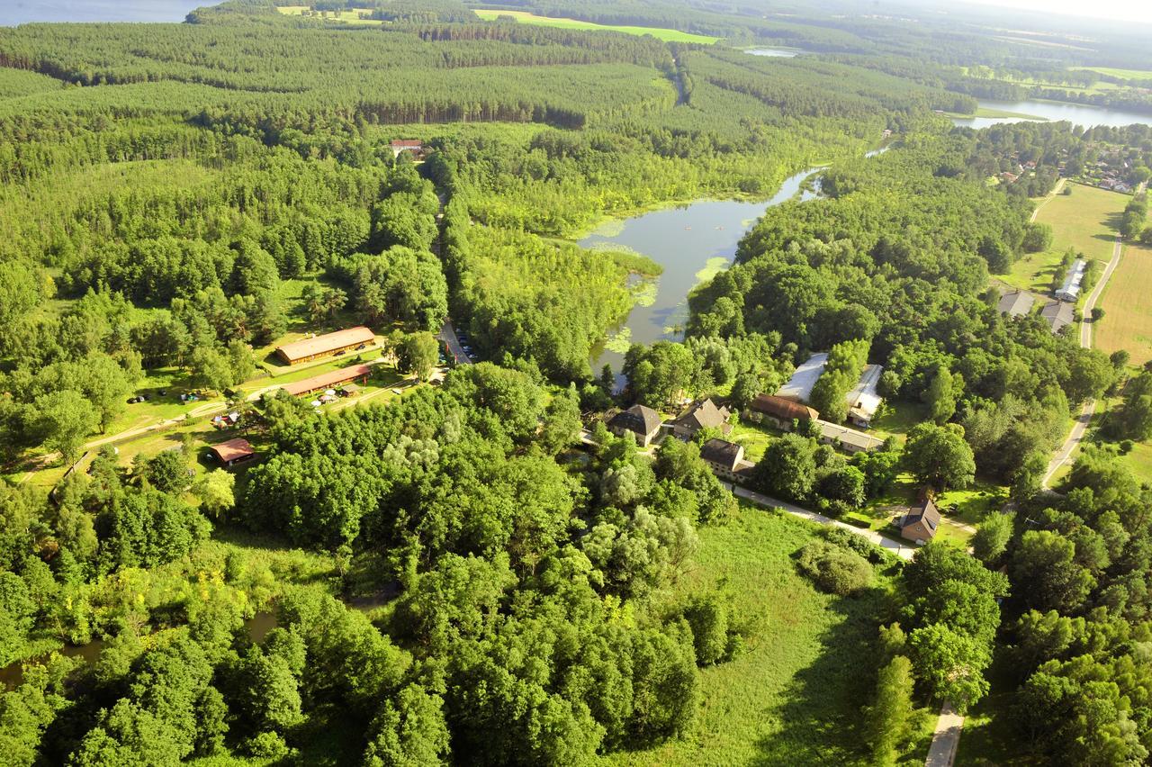 Hotel & Ferienpark Fleether Muehle Миров Екстериор снимка