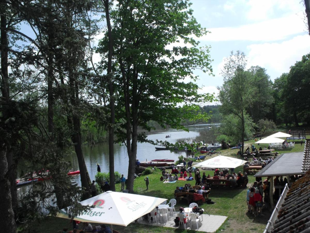 Hotel & Ferienpark Fleether Muehle Миров Екстериор снимка